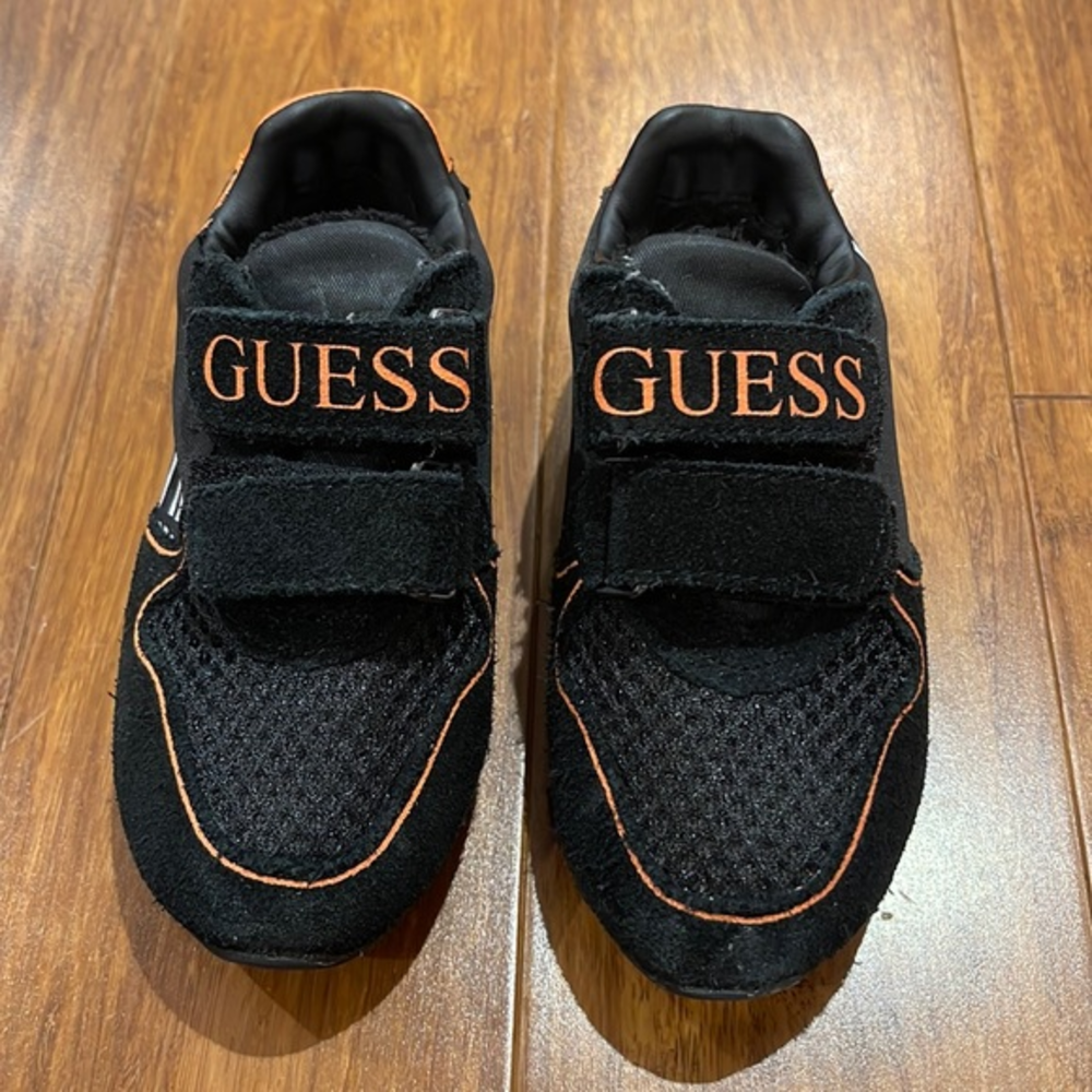 Guess Sneakers‎